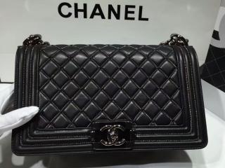シャネル 【A67085 Y82127 94305b】 BOY CHANEL 2017秋・冬モデルの新作 スモール ハンドバッグ ラムスキン ブラック
