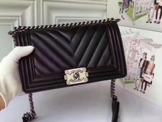 BOY CHANEL ボーイ シャネル バッグ コピー ハンドバッグ ホワイト チェーンショルダーバッグ 2WAY ブラック×シルバー金具 【A67086 CH0550 251】