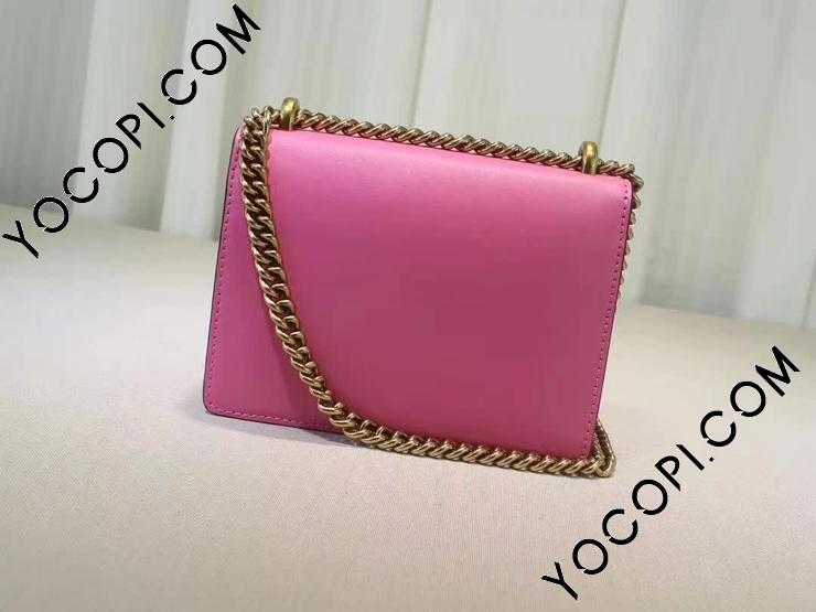 Gucci GG マーモント マテラッセ チェーン クロスボディバッグ GG マーモント バッグ | グッチ マトラッセ バッグ | GUCCI®
