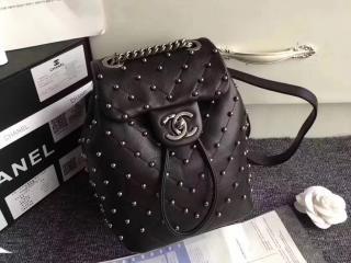 【A91959 Y82679 94305】 CHANEL シャネル レディース バッグ スーパーコピー バックパック・リュック ラムスキン & Ｖ字×スタッズ ブラック