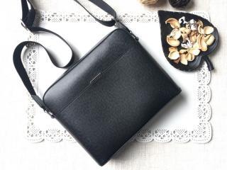 【M33427】 LOUIS VUITTON ルイヴィトン タイガ バッグ スーパーコピー アントン・メッセンジャー PM ヴィトン メンズ メッセンジャーバッグ 2色可選択 ノワール