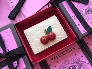【476050 0G6ET 8597】 GUCCI グッチ 財布 スーパーコピー チェリー グッチ シグネチャー カードケース(コイン＆紙幣入れ付き) レディース 二つ折り財布 2色選択可 ホワイト