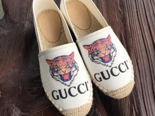 グッチ スリッポン タイガー 楽しも