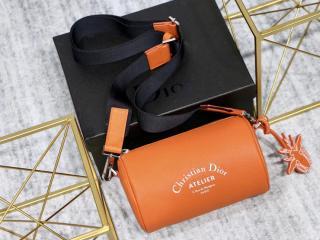 【1ATPO061XXX_H22E】 DIOR ディオール バッグ スーパーコピー 3色可選択 オレンジ グレインドカーフスキン “ROLLER” クラッチ メンズ ショルダーバッグ