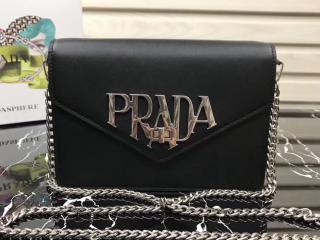 【1BD097 CLOASKF0002】 PRADA プラダ マクロ バッグ スーパーコピー Macro ロゴレザークロスボディバッグ レディース チェーンショルダーバッグ 5色選択可 ブラック