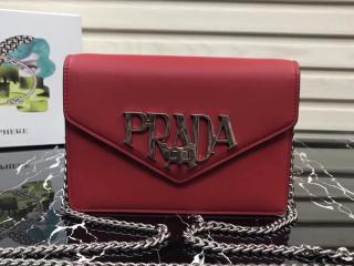 【1BD097 CLOASKF0005】 PRADA プラダ マクロ バッグ コピー Macro ロゴレザークロスボディバッグ レディース チェーンショルダーバッグ 5色選択可 レッド