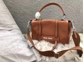 【5BD078_2BYA_F0046_V_OOO】 MIUMIU ミュウミュウ バッグ スーパーコピー Grace Lux レザー レディース ショルダーバッグ 4色選択可 コニャック