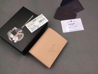 【1MV204_2EBW_F0CGQ】 PRADA プラダ 財布 スーパーコピー 「サフィアーノ」レザー レディース 二つ折り財布 5色選択可 クオーツ モルドレ