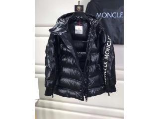 18-19秋冬新作★MONCLER （モンクレール） メンズ モンクレール　メンズ向けコート人気ブランドランキング
