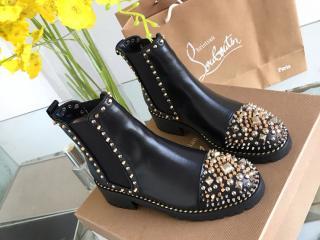 2018秋新作 ブランドコピー品　Christian Louboutinブーツ レディースシューズ リベット 34-39選択可