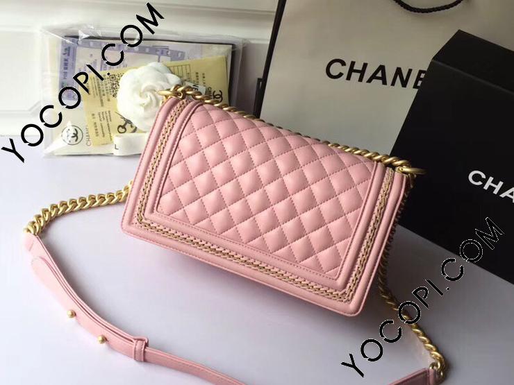 CHANEL ボーイシャネル　ミディアム　ラムスキン