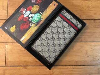 291105 FCIJR 9791 実物写真 N級品（原单）グッチ 二つ折り財布