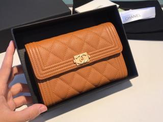 【A84302 ch323】 BOY CHANEL ボーイ シャネル 財布 コピー スモール フラップ ウォレット グレインド ゴートスキン レディース 三つ折り財布 ゴールド金具 8色可選択