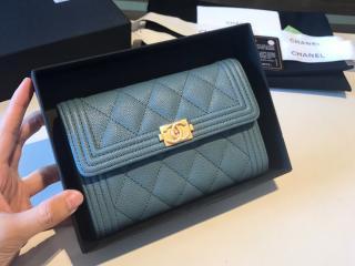【A84302 ch326】 BOY CHANEL ボーイ シャネル 財布 スーパーコピー スモール フラップ ウォレット グレインド ゴートスキン レディース 三つ折り財布 ゴールド金具 8色可選択