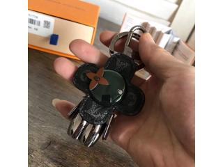 M65221】 LOUIS VUITTON ルイヴィトン レディース キーホルダー M65221】 LOUIS VUITTON ルイヴィトン レディース キーホルダー