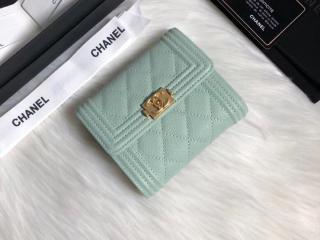 【A80734 Y83622 305】 BOY CHANEL ボーイ シャネル 財布 コピー スモール フラップ ウォレット グレインド ゴートスキン レディース 三つ折り財布 ゴールド金具 7色可選択