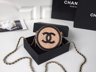 CHANEL レザーチェーンベルト CHANEL - CHANEL(シャネル) ベルト - ゴールド×レッド チェーン
