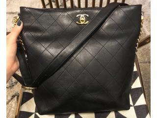 【AS0414 B00137 94305】 CHANEL シャネル バッグ スーパーコピー カーフスキン ホーボー バッグ レディース ショルダーバッグ ブラック