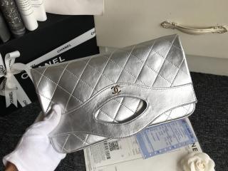 【A70520 Y33446 45002】 CHANEL シャネル バッグ スーパーコピー メタリック クランプル ゴートスキン CHANEL 31 ポーチ クラッチバッグ 3色可選択 シルバー