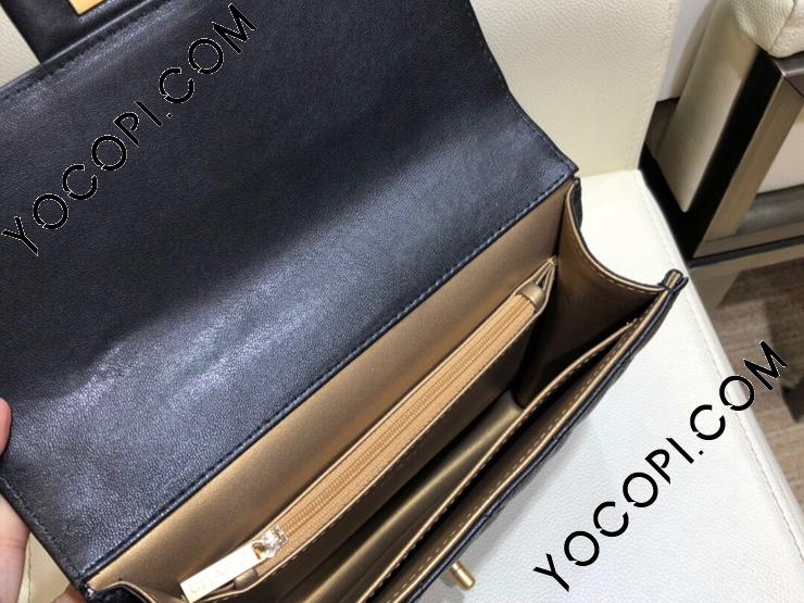 72%オフ‼️8/24まで！美品CHANEL 37.5ブラックコスチュームパール CHANEL シャネル ショートブーツ カーフ パテントレザー