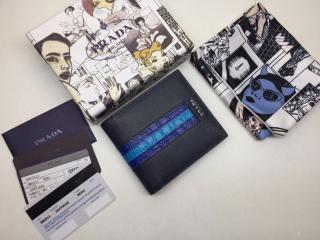 極美✨PRADA 二つ折り 財布 サフィアーノ レザー 三角ロゴ ブラック 現行 ✨極美品✨付属完備✨ PRADA 長財布 サフィアーノレザー 三角