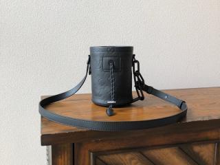 【M44628】 LOUIS VUITTON ルイヴィトン モノグラム･シャドウ バッグ スーパーコピー チョーク・ナノバッグ メンズ ショルダーバッグ