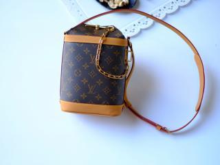 【M44877】 LOUIS VUITTON ルイヴィトン モノグラム バッグ コピー ミルクボックス メンズ ショルダーバッグ