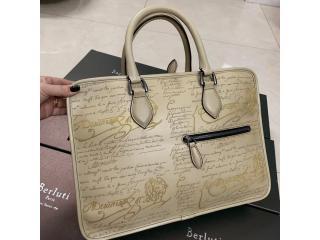 ベルルッティ berlutiバッグ完成品  文字色(ゴールド/シルバー)カスタマイズ可能