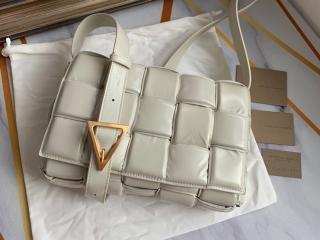 【591970-5】 BOTTEGA VENETA ボッテガ・ヴェネタ バッグ コピー CASSETTE ペーパーカーフ パデッド カセット レディース ショルダーバッグ 7色可選択