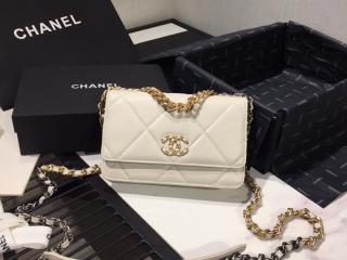 【大人気♡気分上がるバッグ】CHANEL 19チェーンウォレット ゴールドのハンドル付で高級感◎】CHANEL☆チェーンウォレット