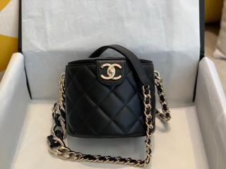 【AS1355 B01914 CH743】 CHANEL シャネル バッグ スーパーコピー ヴァニティー ケース ラムスキン & レジン レディース ショルダーバッグ 4色可選択