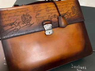 ベルルッティ ビジネスバッグVenezia Gloria Scritto メンズ用バッグ  38x28x7