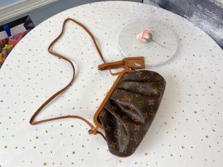 【M45229】 LOUIS VUITTON ルイヴィトン モノグラム バッグ スーパーコピー 20SSショー・コレクション ブルシコ EW レディース ショルダーバッグ