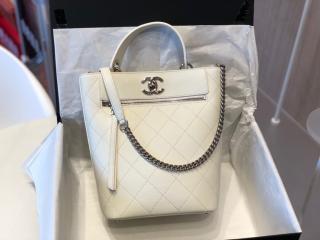 【AS0577 B00377 P0682】 CHANEL 19SS シャネル バッグ スーパーコピー バケット バッグ レディース ショルダーバッグ 4色可選択 ホワイト