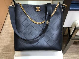 CHANEL シャネル バッグ コピー ホーボー バッグ カーフスキン ＆ グログラン レディース ショルダーバッグ  ブラック A057576