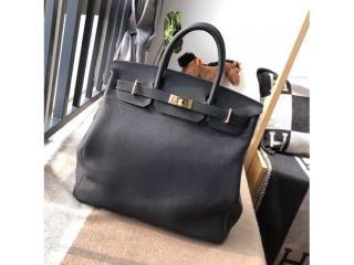エルメスの大人気で入手困難なエルメスオータクロアサイズ40 HACハンドバッグ HERMESメンズ用バッグゴールド金具　黒色　輸入牛革（レイシ皮模様）