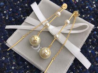 セレブ愛用Diorディオール イヤリング パールピアス