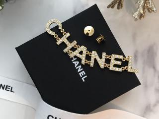 シャネル Chanel文字ブローチ ダイヤモンド 2020早春リゾートアクセサリー pre-collection