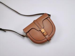 【188013BEY-S-2】 CELINE S級 セリーヌ バッグ コピー Be Sace スモール ブザス 16（セーズ）バッグ / サチネイテッドカーフスキン レディース ショルダーバッグ 5色可選択