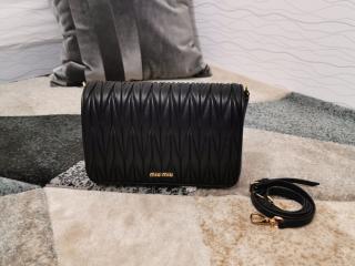 【5BA064-3】 MIUMIU N級 ミュウミュウ バッグ スーパーコピー Matelassé nappa 「マテラッセ」レザー レディース ショルダーバッグ 3色選択可