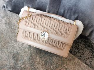 【5BD130-3】 MIUMIU N級 ミュウミュウ バッグ スーパーコピー MIU SOLITAIRE ミュウ ソリテール 「マテラッセ」 レザー バッグ レディース ショルダーバッグ 4色選択可