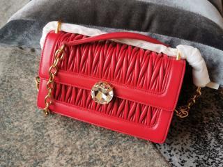 【5BD130-4】 MIUMIU N級 ミュウミュウ バッグ コピー MIU SOLITAIRE ミュウ ソリテール 「マテラッセ」 レザー バッグ レディース ショルダーバッグ 4色選択可