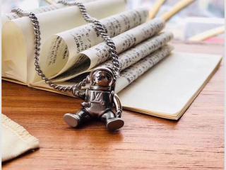 ルイヴィトン ネックレス spaceman necklace　2020年新作