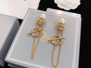 Dior(ディオール) パール トレンドパール 揺れる【DIOR