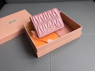 【5MV204_N88】 MIUMIU N級 ミュウミュウ 財布 スーパーコピー マテラッセレザー 財布 レディース 二つ折り財布