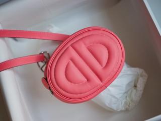 【カジュアルで上品♪】HERMES バナナ インザループ インザループ イエロー（黄色）系 HERMES In the Loop(エルメス