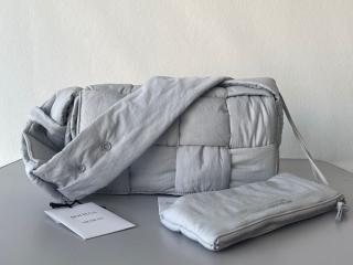 【628951-3】 BOTTEGA VENETA N級 ボッテガ・ヴェネタ バッグ コピー 21新作 パデッド テック カセット レディース ショルダーバッグ 4色可選択