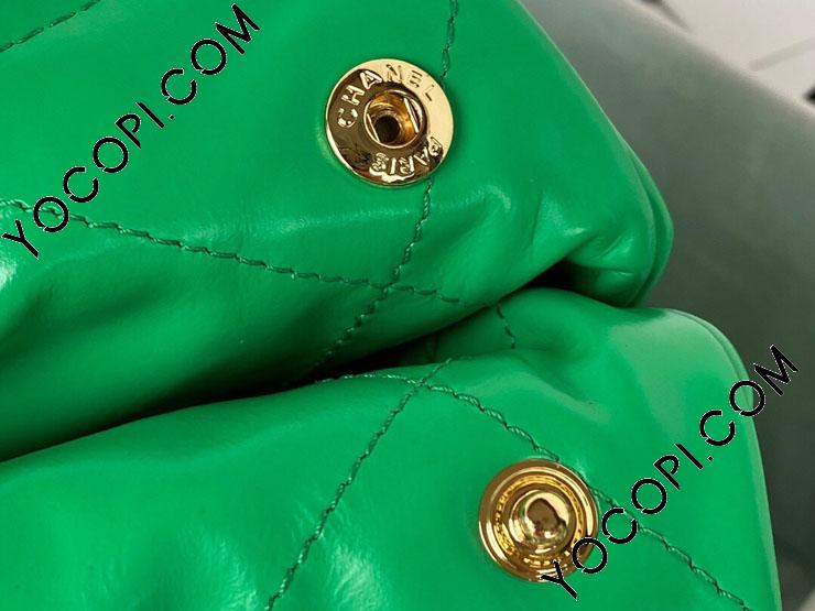 CV2 シャネル 美品 ココマーク バッグチャーム パリビアリッツ用 CHANEL シャネル 二つ折り財布 AP3178 B10583 Y04059 B15532