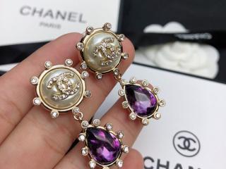 シャネル イヤリング 揺れるチャームが可愛い