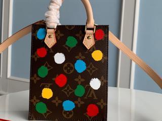 【M81867】 LOUIS VUITTON ルイヴィトン モノグラム バッグ スーパーコピー 23新作 LV × YK Petit Sac Plat プティット・サックプラ レディース ショルダーバッグ